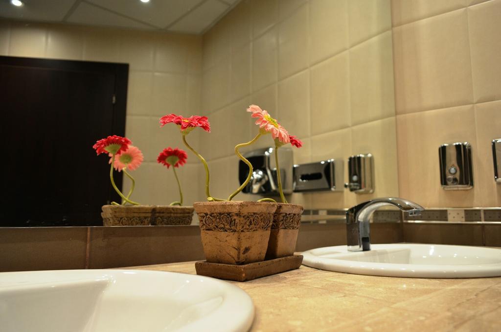 Riverside Family Hotel Yambol Ngoại thất bức ảnh